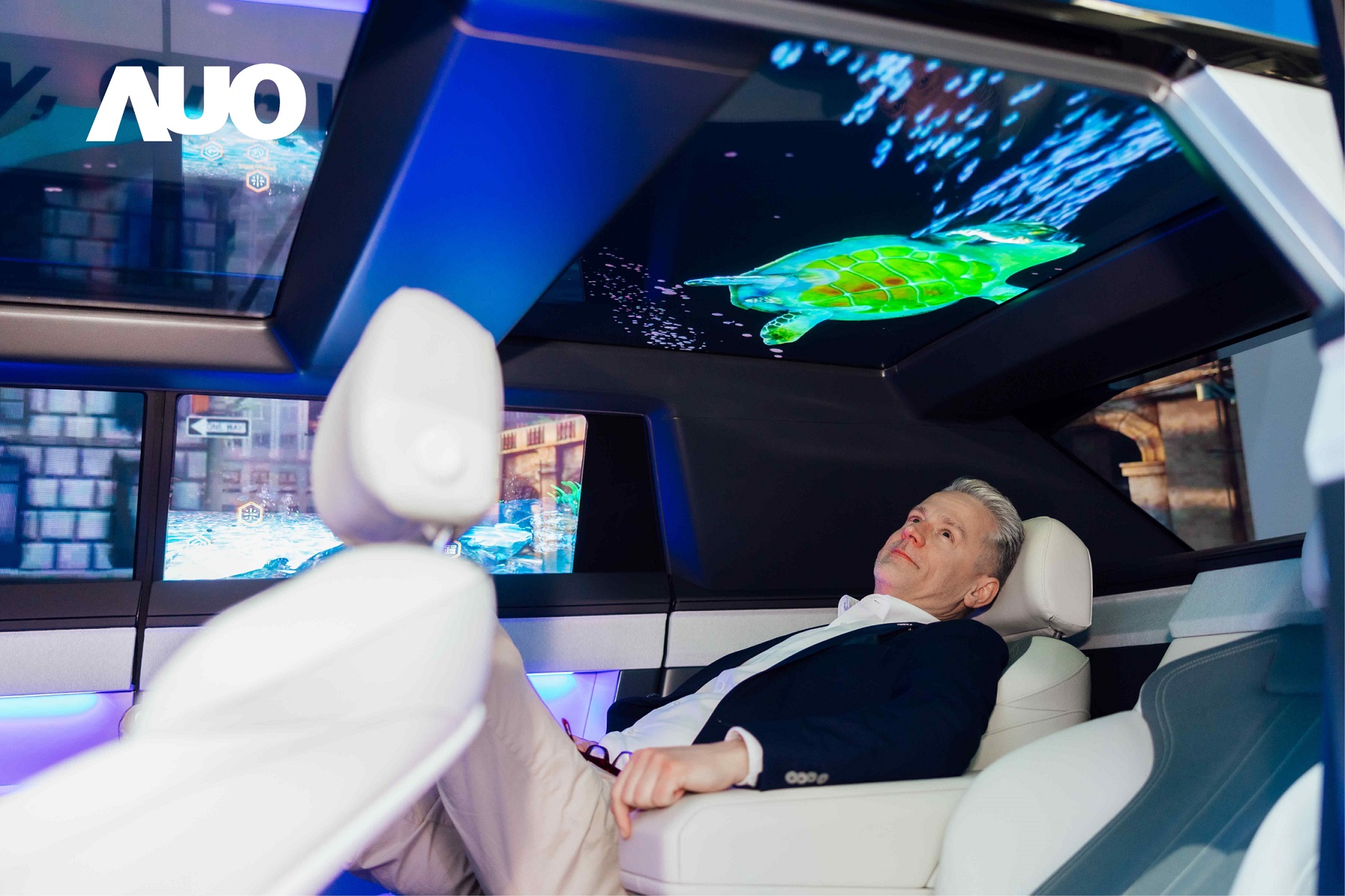 友達Smart Cockpit 2025集Micro LED透明、大型化、可撓優(yōu)勢之大成，攜手BHTC打造未來視界的車用Display HMI解決方案